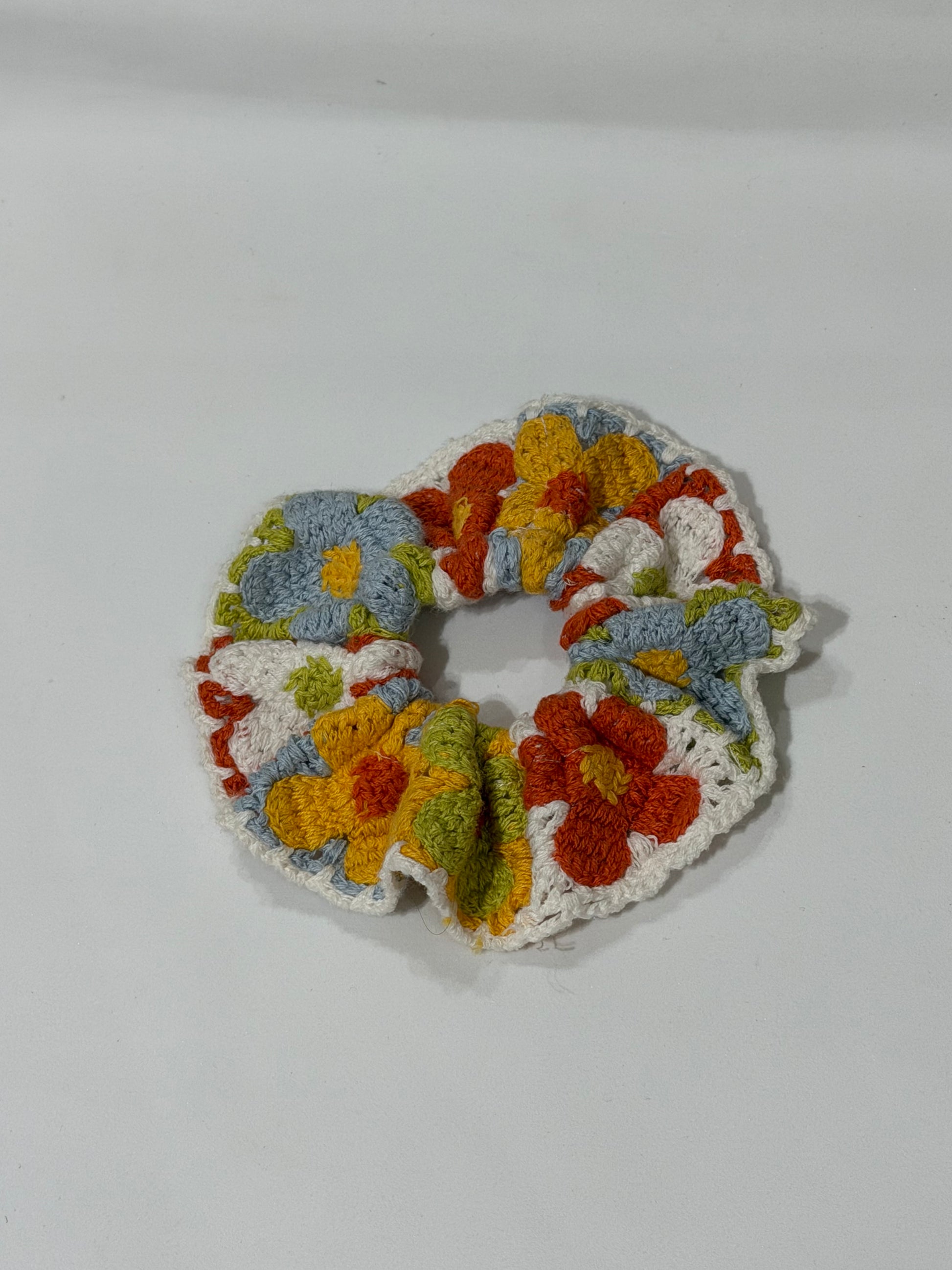 Flowers scrunchie